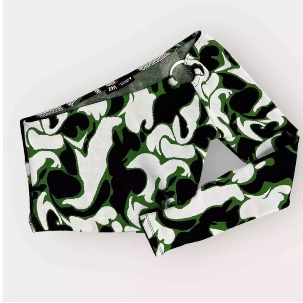 NWT Zara Green and Black Patterned Top
